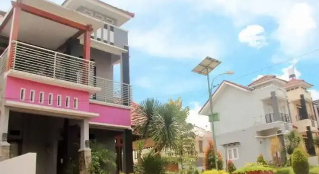 Villa Unique Batu 4Br Near Museum Angkut at Kusuma Estate Kav 6 with Swimming Pool, Rezervasyon Villa Batu villalar, Taman Wisata Tirta Nirwana Songgoriti yakınında, Villa