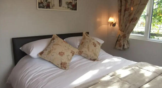Sheephouse Manor