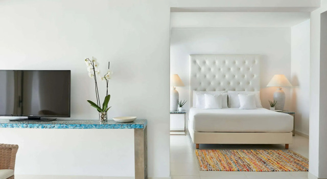 Люкс семейный White с видом на море Grecotel LUXME White