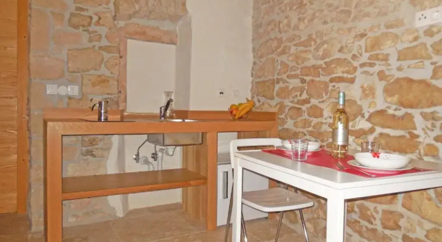 Студия Deluxe Stone House Apartments