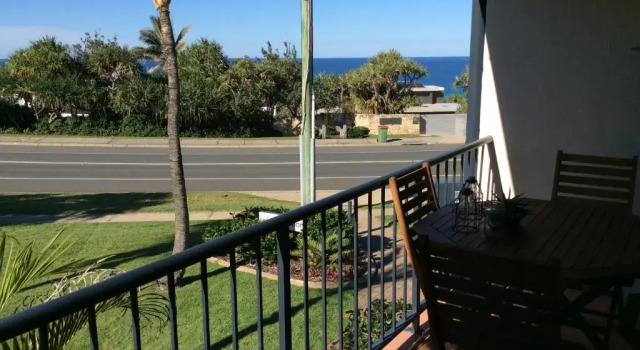 Апартаменты Beach Breakers Resort