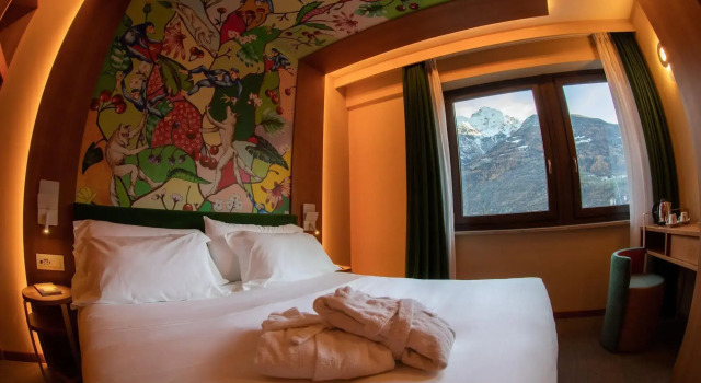 Omama Hotel