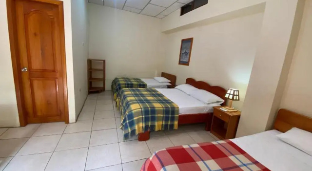 Трёхместный номер Standard с красивым видом из окна Hostal Vista al Mar