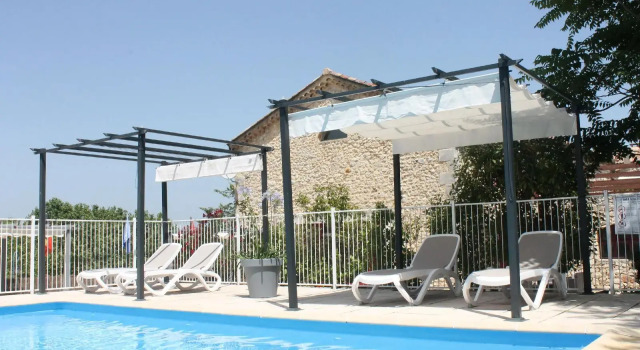 Mont Bouquet Lodge & Activity Center, Boek Hotel Bouquet Languedoc-Roussillon
