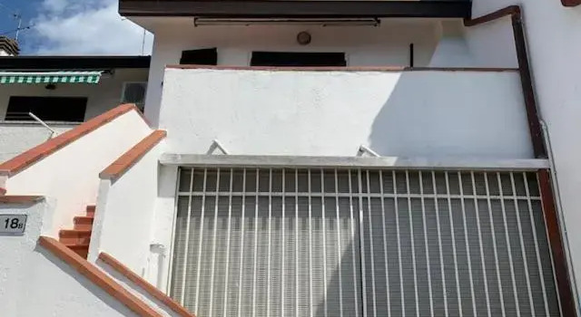 Appartamento 4 posti con piscina balcone e bbq, Забронировать Апартаменты/квартира Отели Комаккьо с бассейном, Бассейн