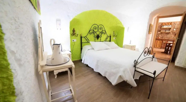 2 bedrooms house with shared pool furnished garden and wifi at Purullena, Book Hotel Purullena Granada