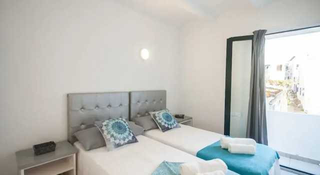 Lets Holidays rooms Cadaques