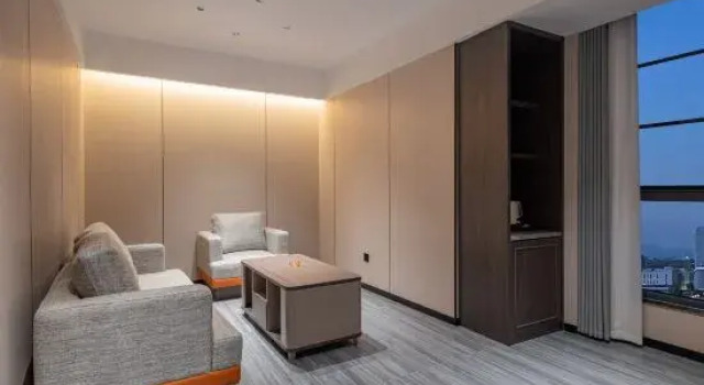 Люкс Business Kaisha International Hotel