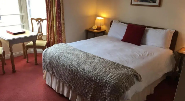 Номер Standard O Donovans Hotel