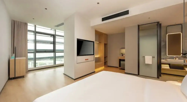 Люкс Holiday Inn Express Shanghai Hongqiao CBD by IHG
