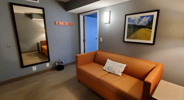 Четырёхместный люкс Hampton Inn - Hillsville
