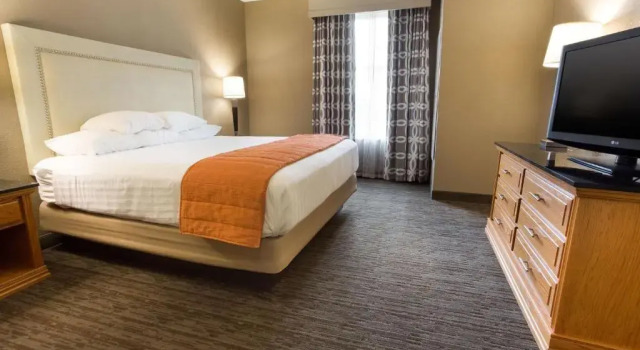 Drury Inn & Suites Lafayette LA, Prenota Hotel Hotel a Missouri con piscina, Piscina