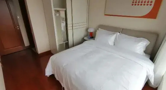 Люкс с 3 комнатами с видом на реку Boyue Apartment (Qingyuan Fogang Evergrande Yiquan Four Seasons)