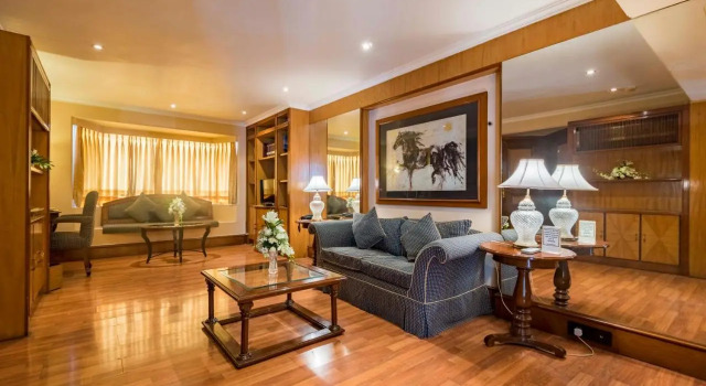 Hotel Parle International