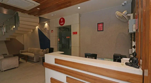 Oyo Flagship 29055 Megha Inn Charbagh