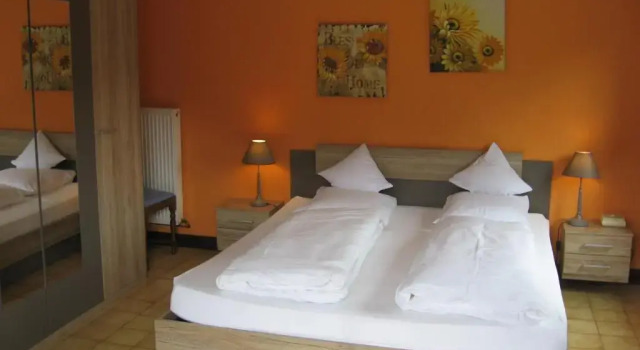 Le Wineck, Book Apartment  