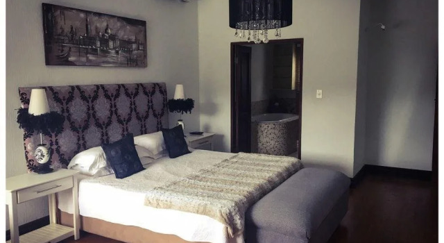 Maison Sur Le Parc, Book Hotel Waterkloof Glen 
