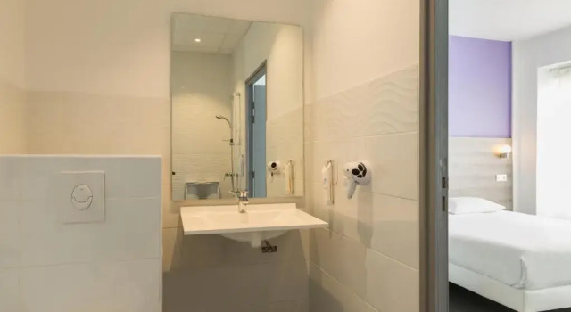 Двухместный номер Standard BRIT HOTEL CONFORT NEVERS Centre Gare