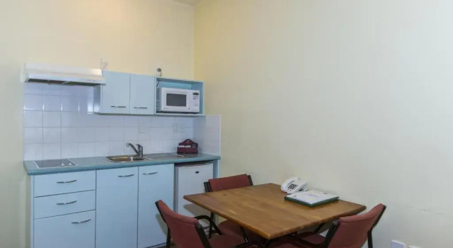 Апартаменты Fernhill Motor Lodge