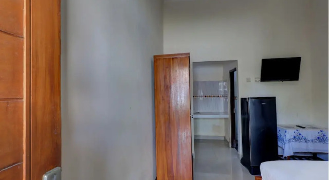 OYO Life 92838 Kost Ibu Surya
