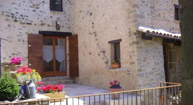 Les Roses Trémières, Prenota Hotel Saint-André-de-Rosans 