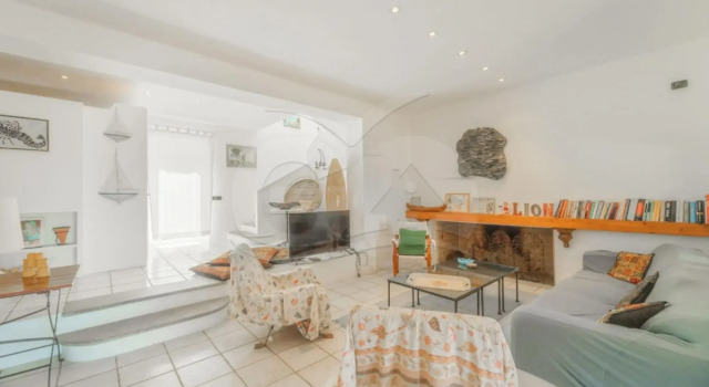 Villa Il Cappero immersed in the greenery of well-kept gardens with an incredible view of the Gulf,-VILLA IL CAPPERO