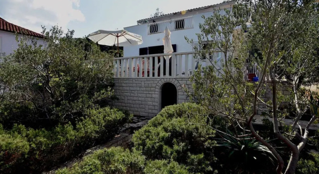 Apartment Elena, Book Apartment Island Solta Split-Dalmatia County