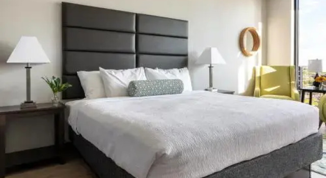 Stay Alfred at 80 on the Commons, Varaa Hotelli Columbus Ohio