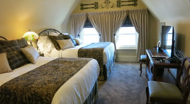 Четырёхместный люкс The Woodview Inn