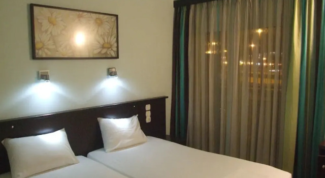 Одноместный номер Standard с балконом Hotel George