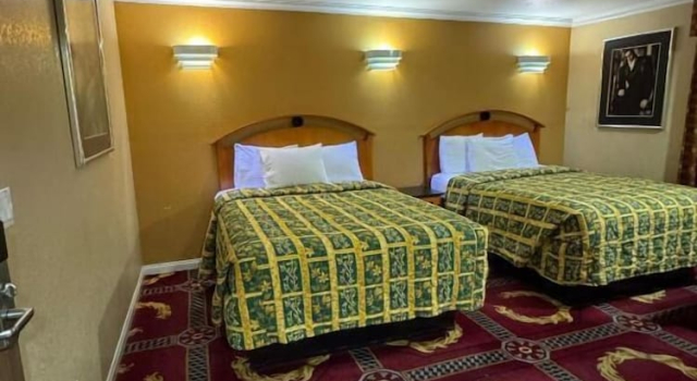 Sunrise Inn