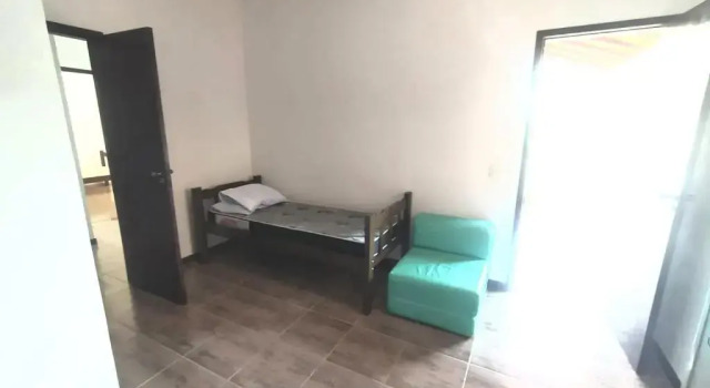 Кровать в общем номере (женский номер) Hostel Ares do Mundo