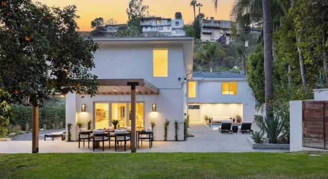 Коттедж Luxury Hollywood Hills Home With Pool, Outdoor Dining & Iconic Views Skyline Chalet