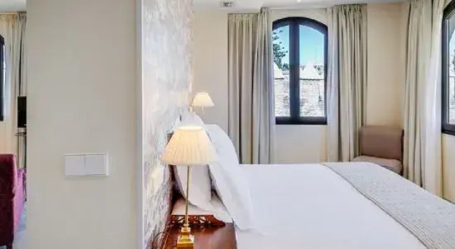 Люкс Suites Murillo Plaza Sta. Cruz