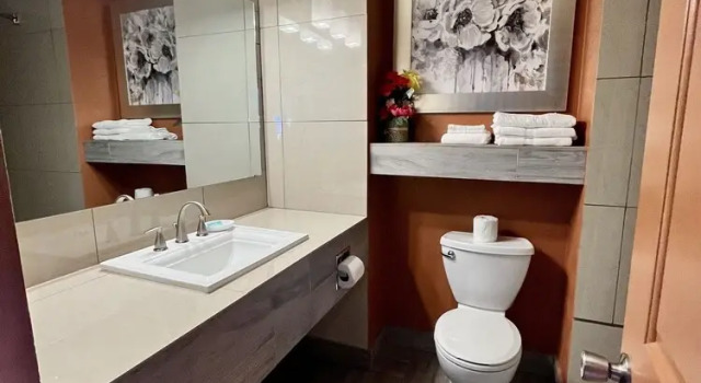 Четырёхместный номер Deluxe Sun Valley Motel Junction