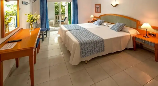 Номер Standard Hotel Martorell by MHR