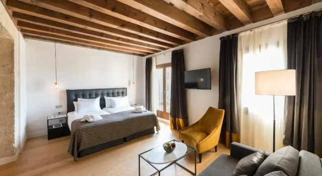 Трёхместный номер Áurea Convento Capuchinos by Eurostars Hotel Company