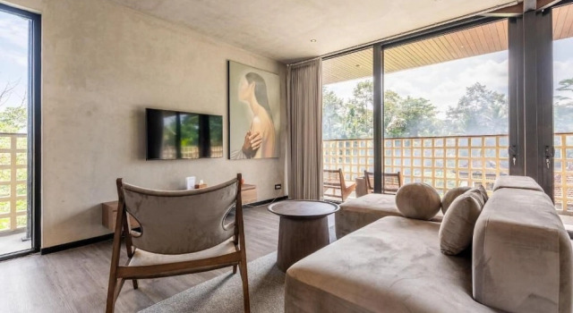 Апартаменты Superior с балконом Jungle Vista Ubud - Peaceful Jungle Retreat with Pool