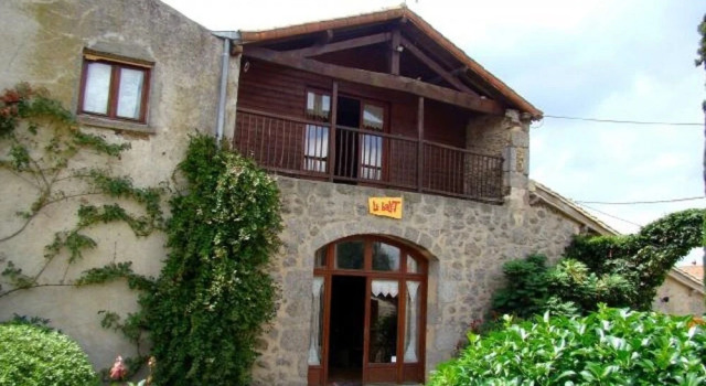Gite La Raymondiere, Rezerwuj Hotel Vernoux-en-Gâtine Poitou-Charentes