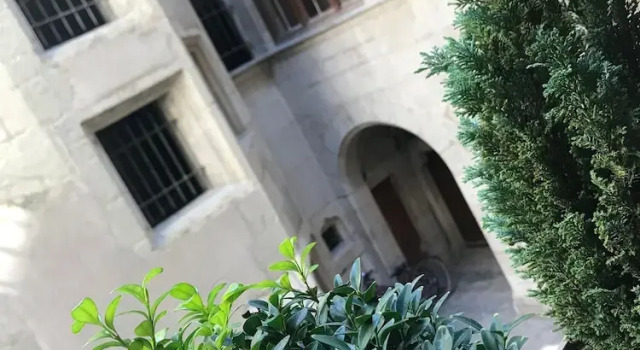 Suite la Pérouse, Забронировать Отель Бизнес-отели Шамбери, рядом с Cathédrale Métropole St-François de Sales, 4* 5*