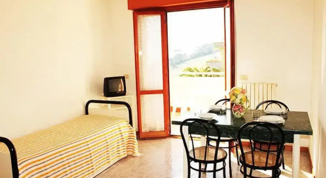 Residence Azzurro, Rezervovat Hotel  