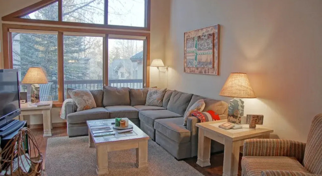 1546 Matterhorn Cir 6 5 Bedroom Home