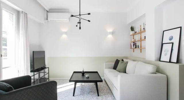 Апартаменты UPSTREET Deluxe & Stylish 2 BD Apartment