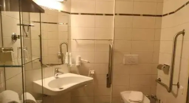 Люкс eduCARE Hotel