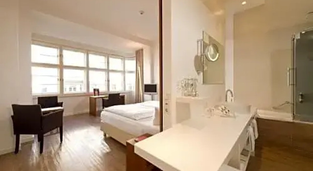 Люкс Ellington Hotel Berlin