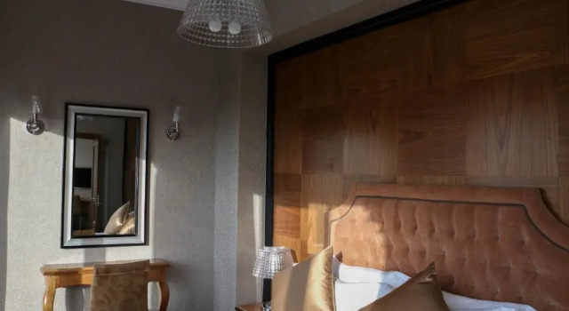 Люкс Executive Hotel Colosseo Tirana