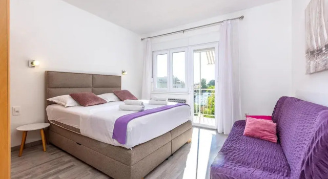 Awesome Home in Kastel Stari With Wifi and 2 Bedrooms