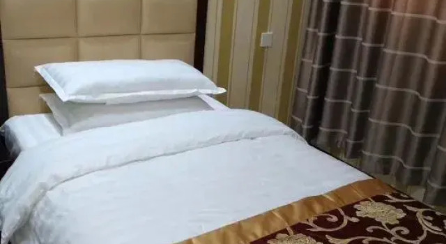 Mizhi Xiaocheng Business Hotel, Prenota Hotel Yulin Shaanxi