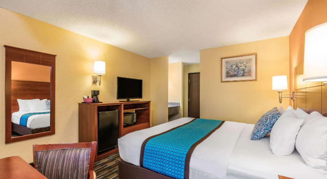 Шестиместный номер Standard Days Inn by Wyndham Tucumcari