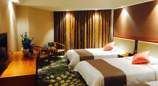 Номер Deluxe Shenzhen Kaili Hotel, Guomao Shopping Mall